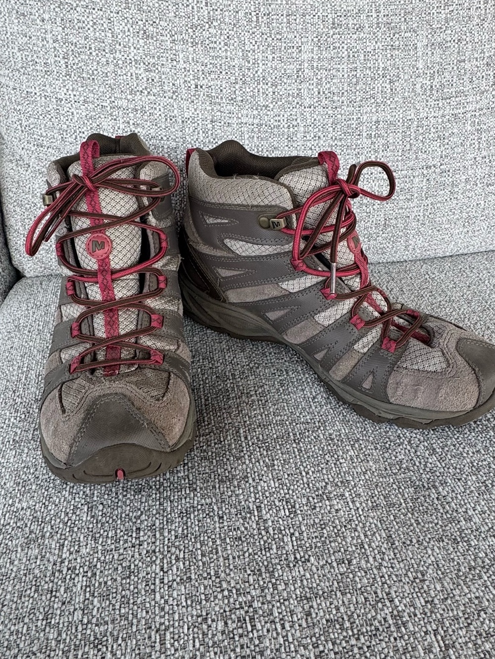 Merrell Women's Falcon Hiking Boots Taupe and Burgundy Size 9